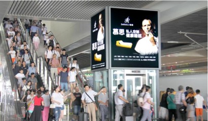 上海虹橋高鐵站燈箱廣告 精準觸達億萬客流的核心媒介